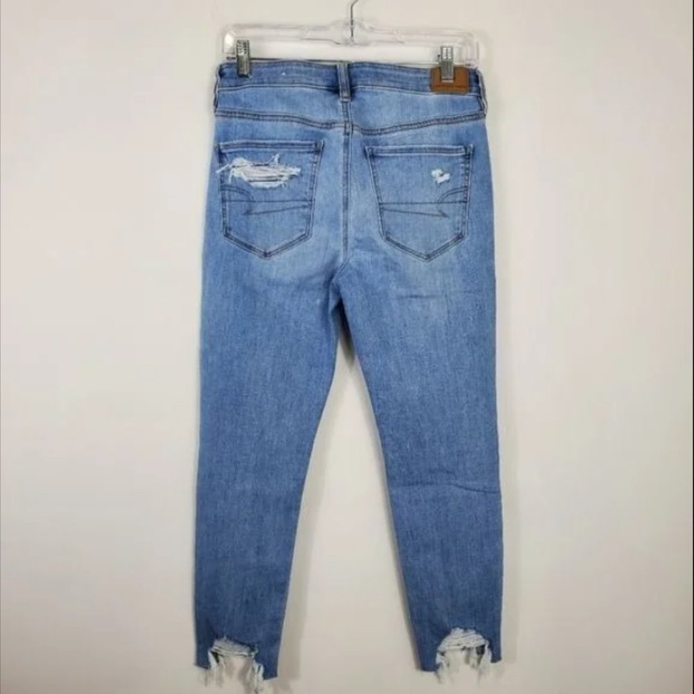 American Eagle Hi Rise Jegging Crop Womens Size 8 Short Light Wash Distressed